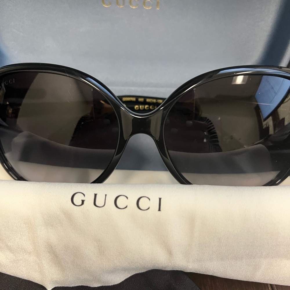 Gorgeous Gucci sunglasses